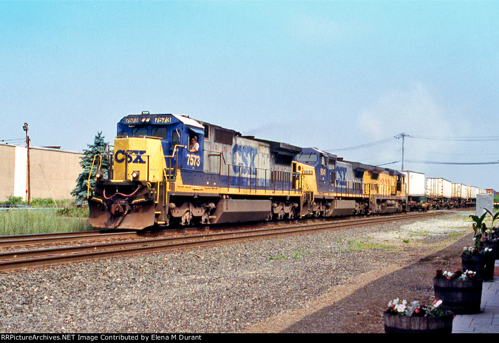 CSX 7573 on Q-108